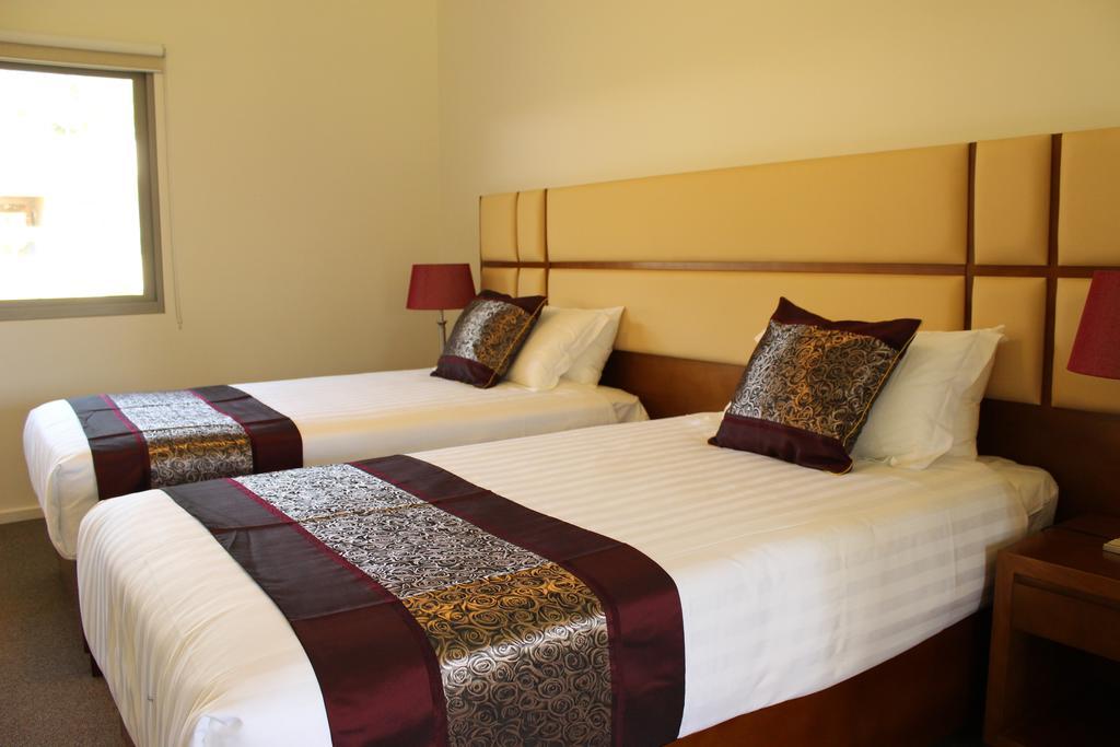 Foothills Conference Centre Hotel 4*